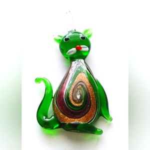 🍁 3/$12 Green Blown Glass Cat Pendant 🍁